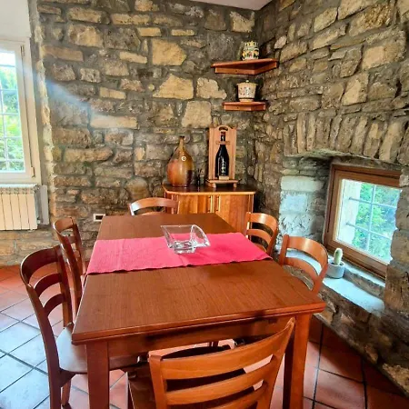 House Calla, House With A View, Near Piran Hébergement de vacances